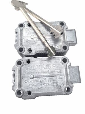 Ένα εργαλείο Grandmaster για την γερμανική κλειδαριά Cawi2648 κατάλληλη για χρηματοκιβώτια Gucc, κλπ.