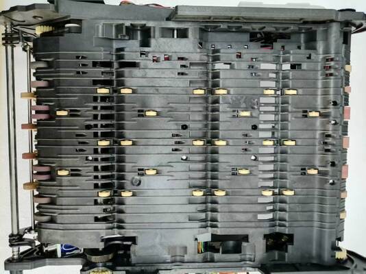 Καλή τιμή 01750193275 Τραπεζικός ΑΤΜ CRS Wincor Nixdorf Cineo C4060 Μέρη Wincor C4040 Κεντρική μονάδα Κεφαλής W. Οδηγός CRS Cpt. σε απευθείας σύνδεση